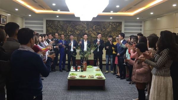 Rộn ràng tiệc khai xuân canh tý